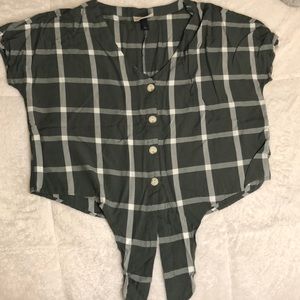 NWOT Tie-front Boxy Tee Universal Thread